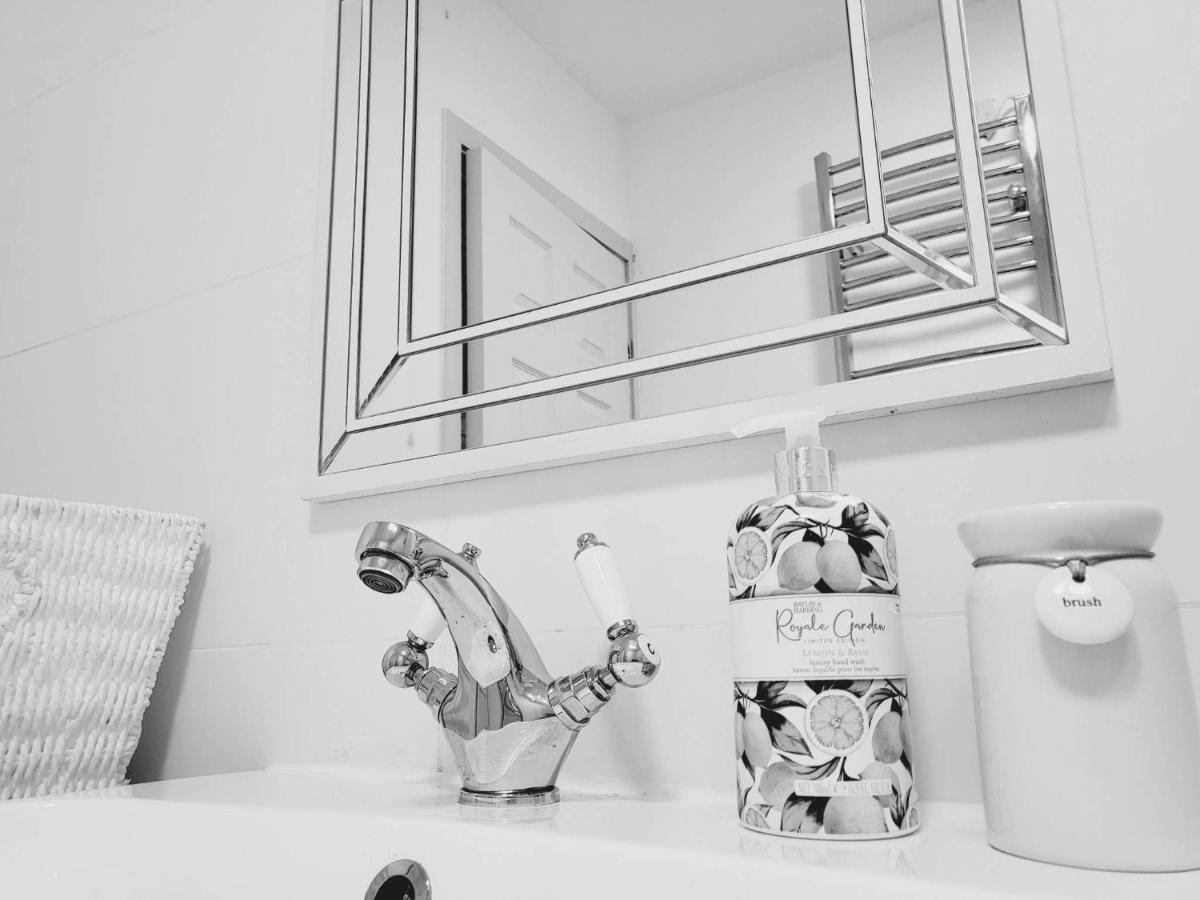 Apartament Romeo & Juliet'S With Private Parking Stratford-upon-Avon Zewnętrze zdjęcie